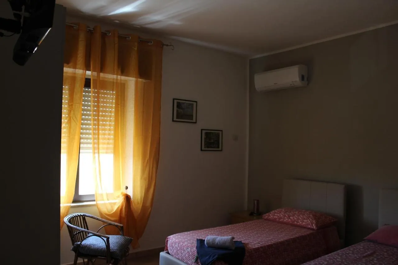 B&B Paolo E Daniela Carbonia Bed & Breakfast